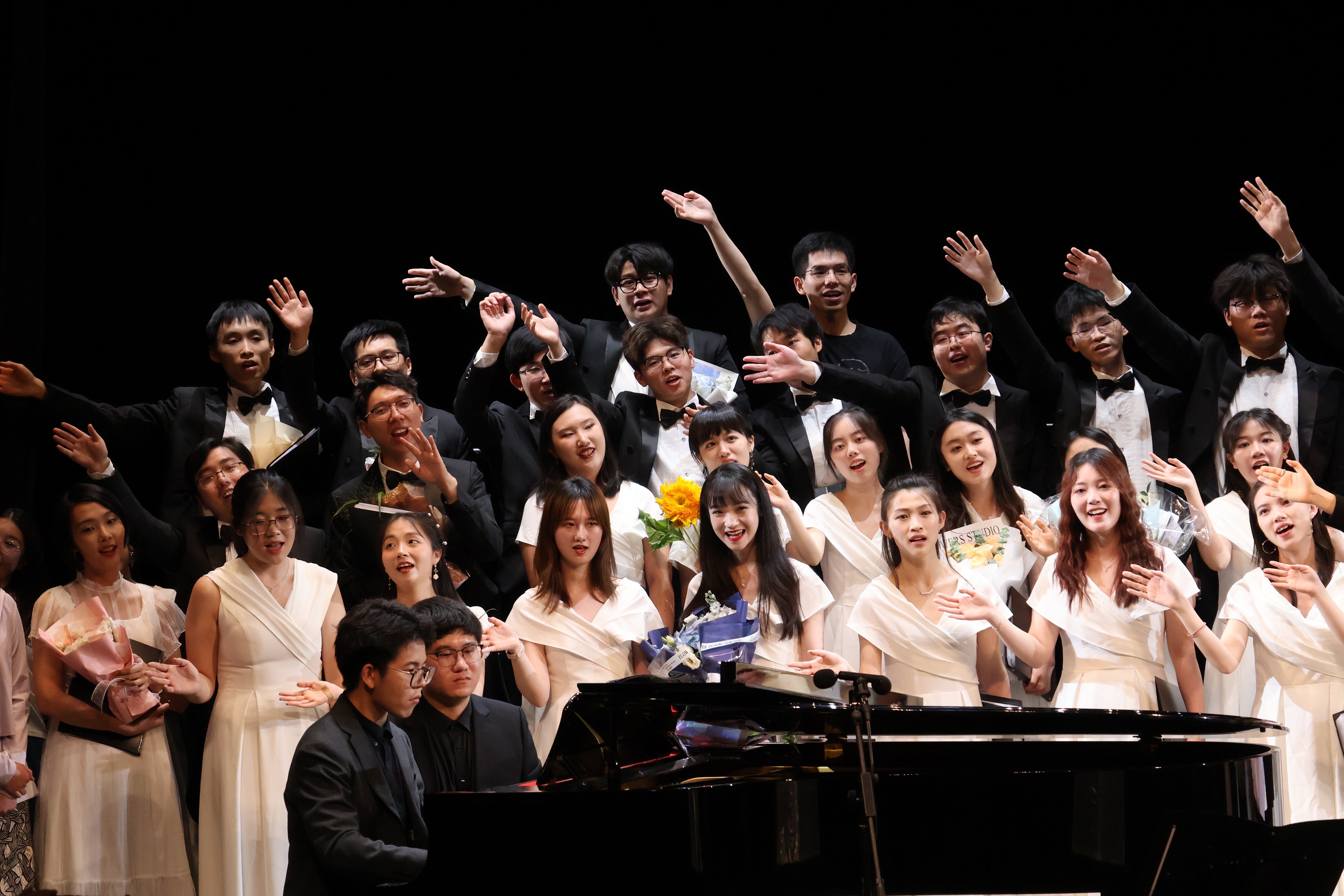 7697c50b124b4488a1fc10f855ea0358.jpg 19周年专场演出.jpg